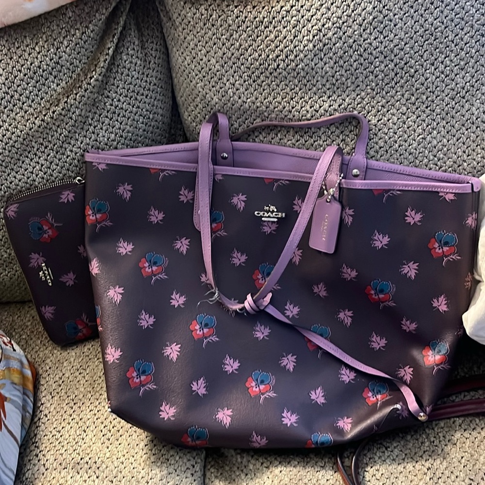 Coach Reversible lilac & flower print shoulder bag & matching wallet.